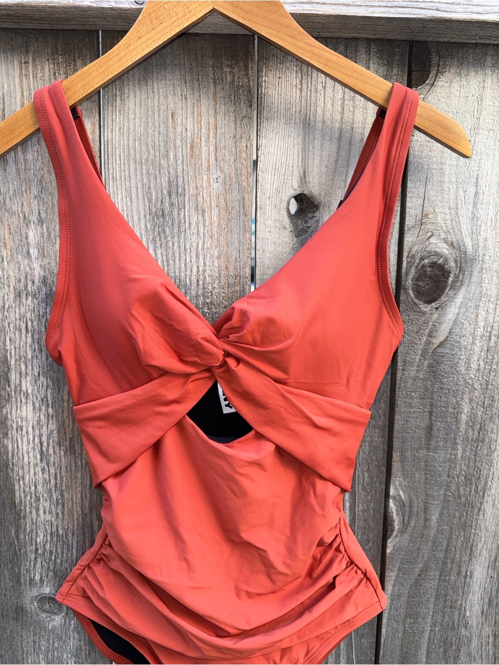 DKNY Shirred Keyhole Detail One-Piece Swimsuit Size Small - Picture 6 of 9